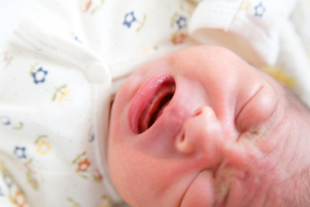 赤ちゃんの夜泣きが止まらない｜誰にでも簡単にできる３つの対策とは？